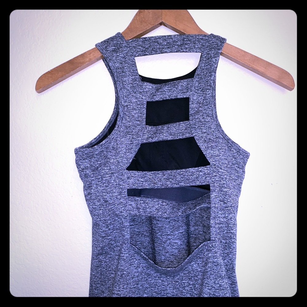 New Zella sports top. Extra small.